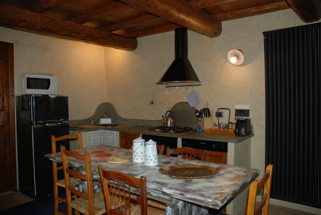 Podere Le Buche Pelago ภายนอก รูปภาพ