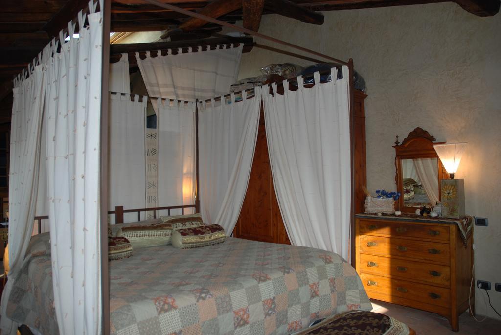 Podere Le Buche Pelago ภายนอก รูปภาพ